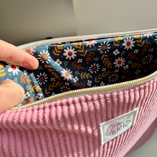 Housse d'ordinateur en velours côtelé rose pâle/fleuri - en stock