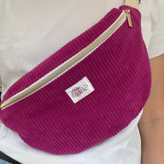 Banane en velours côtelé fuchsia/coeurs en stock