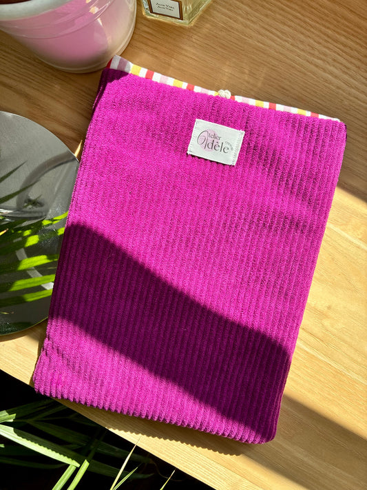 Protège-livre broché en velours côtelé fuchsia/rayures en stock