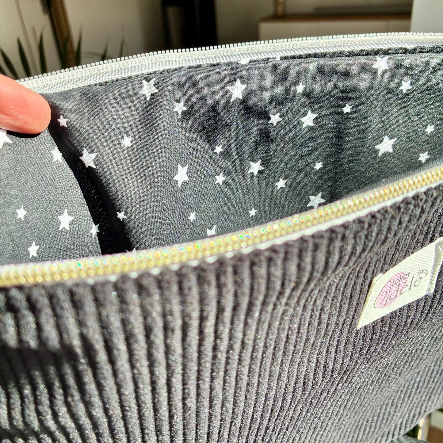 Housse d'ordinateur en velours côtelé noir/étoiles - en stock