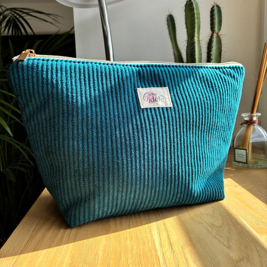 Trousse de toilette en velours côtelé bleu turquoise - personnalisable