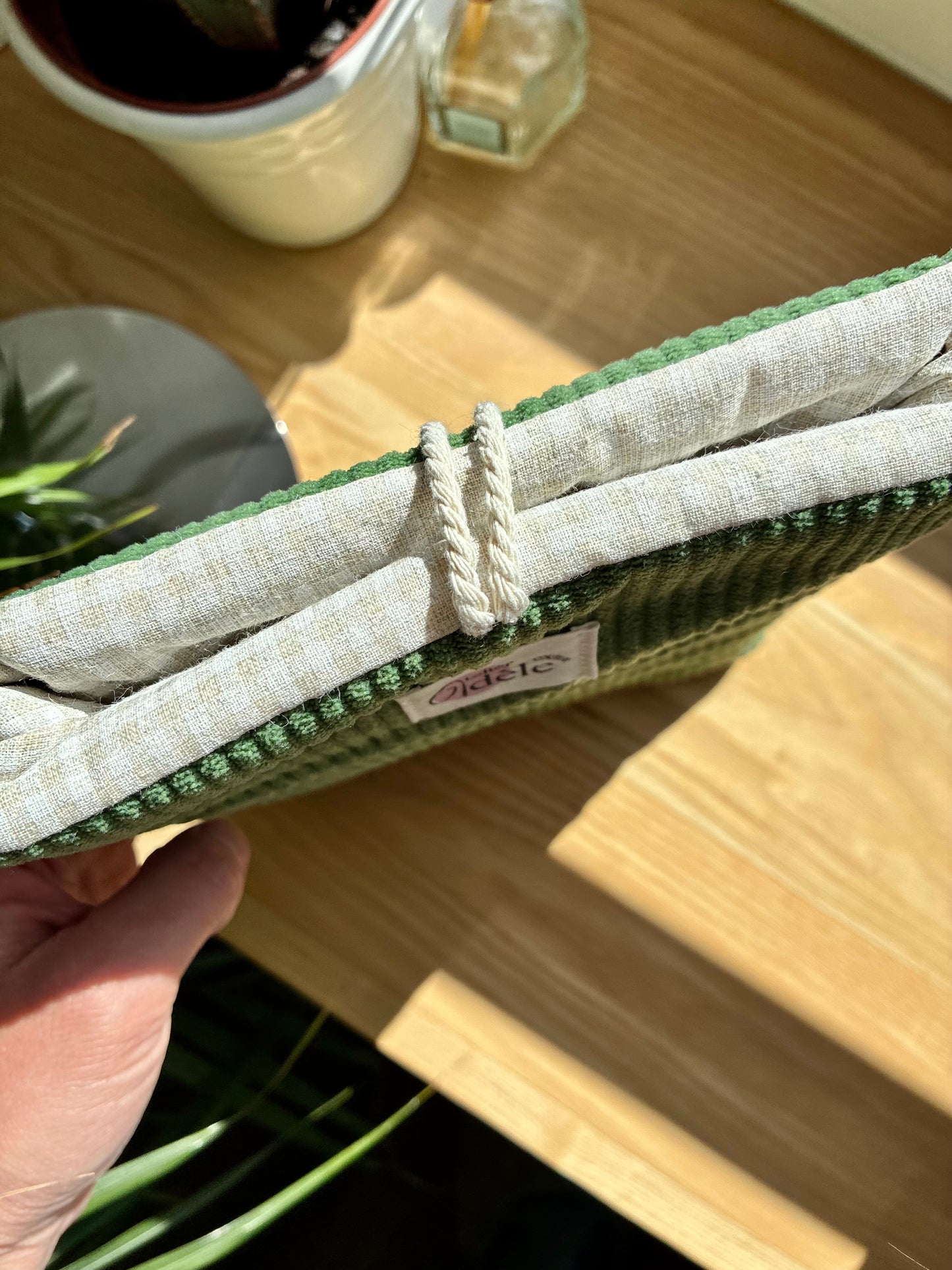 Protège-livre broché en velours côtelé vert matcha/vichy en stock