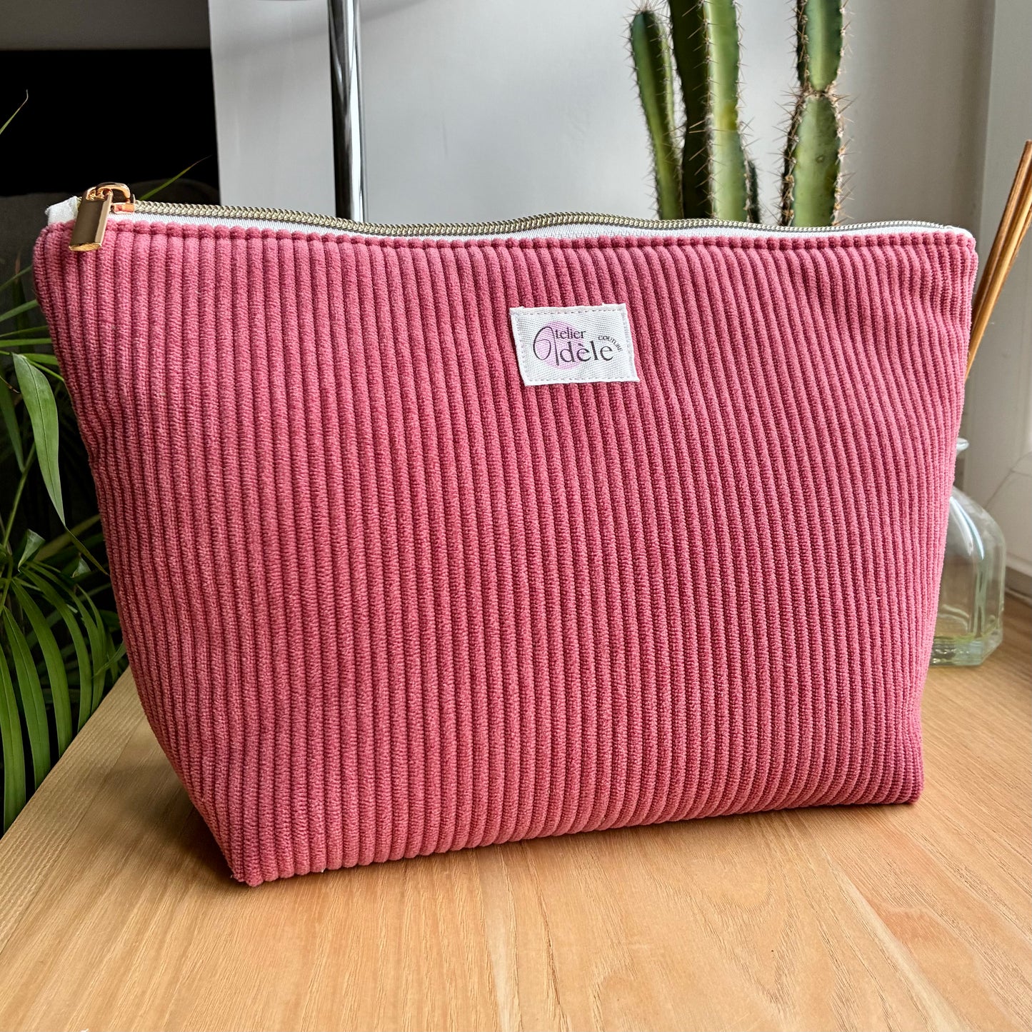 Trousse de toilette en velours côtelé vieux rose - personnalisable