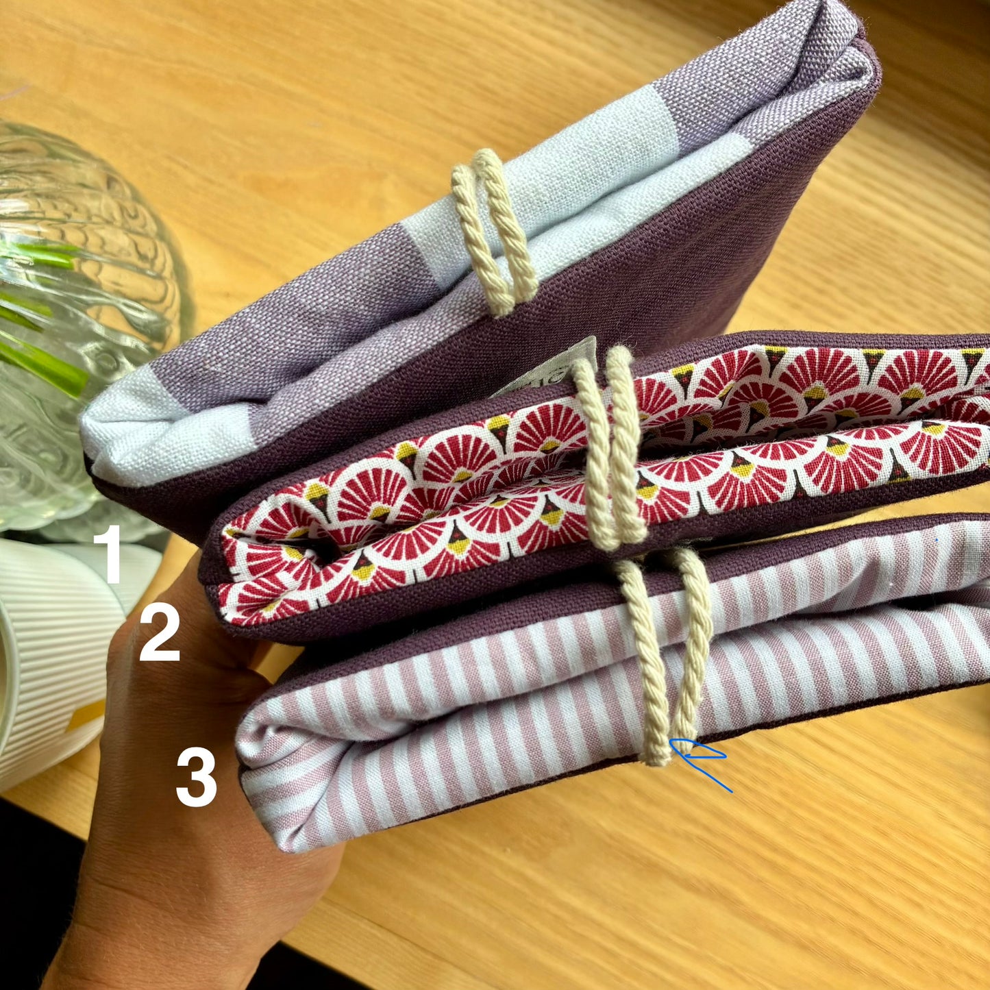 Protège-livre de poche en coton violet en stock