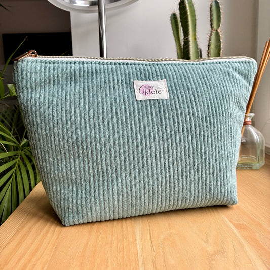 Trousse de toilette en velours côtelé bleu ciel - personnalisable