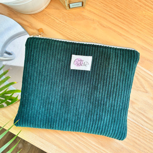 Trousse plate en velours côtelé vert sapin/écru