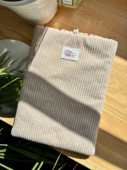 Protège-livre broché en velours côtelé écru/rayures en stock