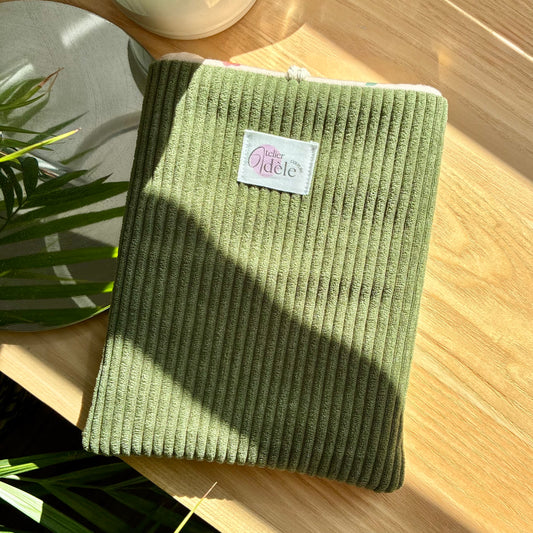 Protège-livre de poche en velours côtelé kaki/fleurs en stock
