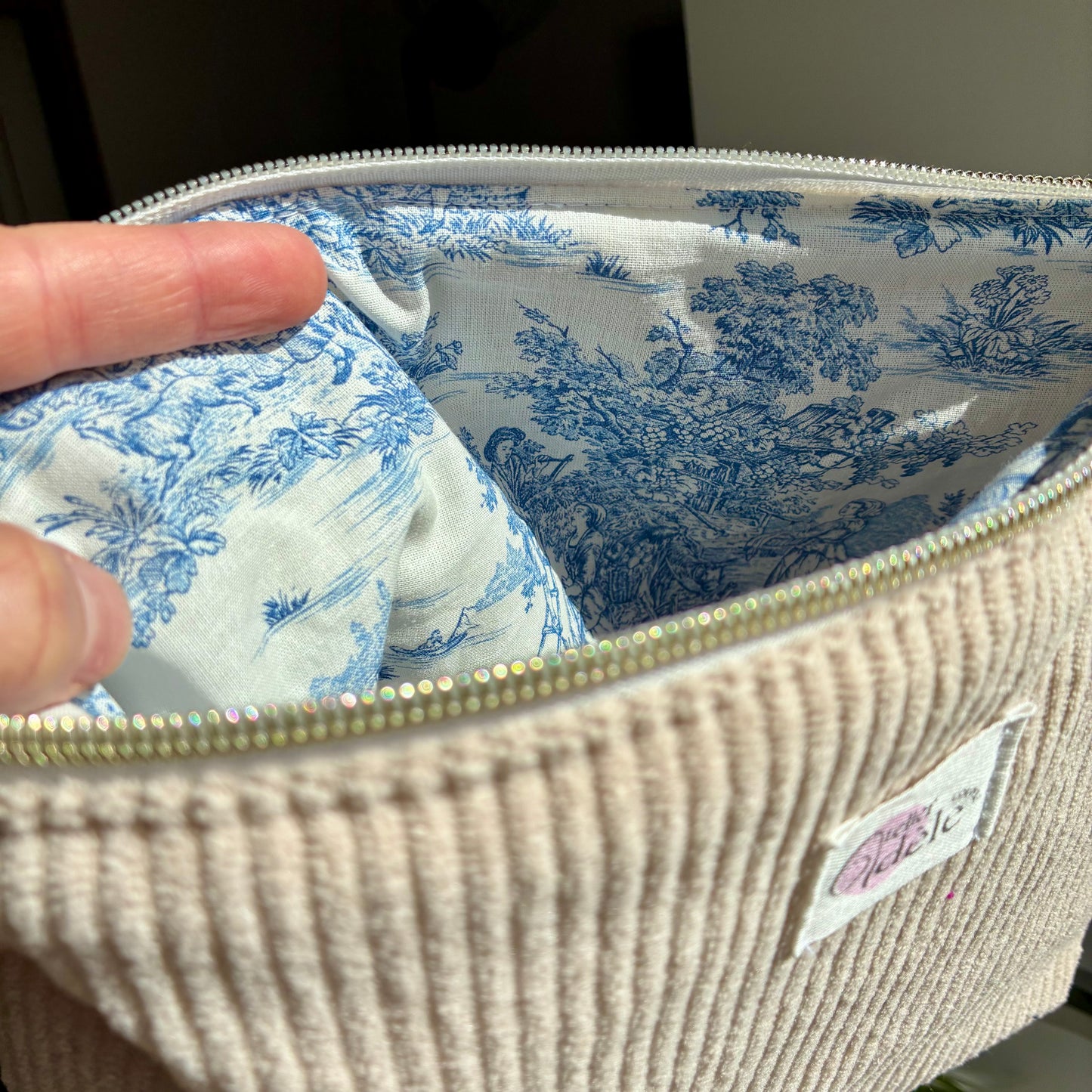 Trousse de toilette en velours côtelé écru/jouy - en stock